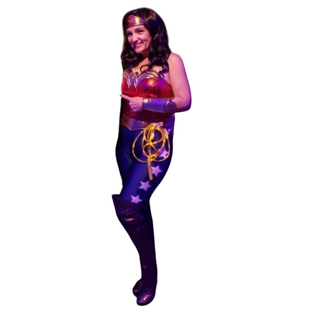Women's Size Small DC Wonder Woman Costume 6 Pieces
